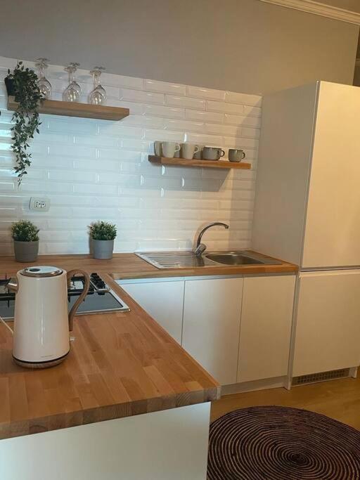 Janko Elite Apartment Sarandë Exteriör bild